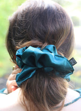 Load image into Gallery viewer, Peachy Girl (Peacock)-XXXL Scrunchie
